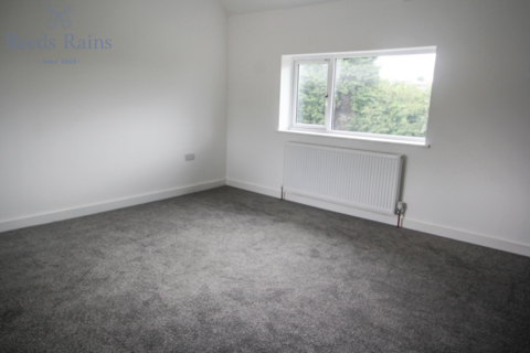 3 bedroom semi-detached house for sale, Halton Moor Avenue, West Yorkshire LS9