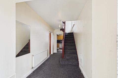 5 bedroom semi-detached house for sale, Stainburn Crescent, Leeds LS17
