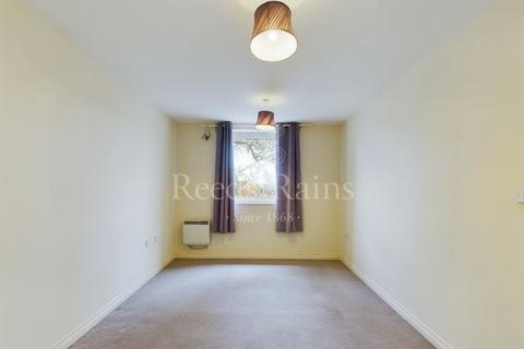 6 Maplehurst Close, Dartford, DA2 7WX