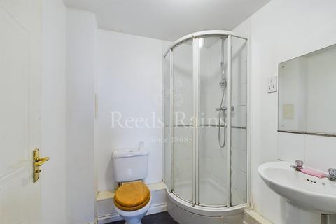6 Maplehurst Close, Dartford, DA2 7WX