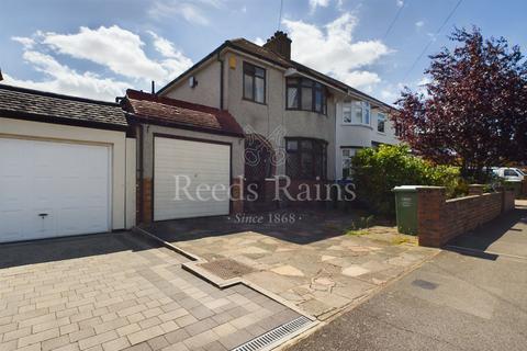 4 Heversham Road, Bexleyheath, DA7 5BG