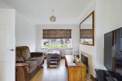 150 Coombfield Drive, Dartford, DA2 7LH