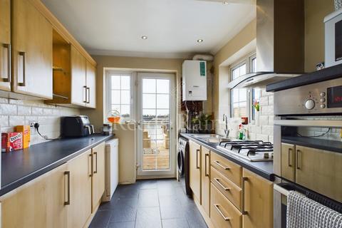 150 Coombfield Drive, Dartford, DA2 7LH