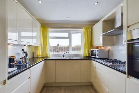 62 Stonewood, Bean, Dartford, DA2 8BY