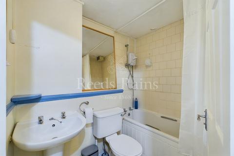 Flat 16, Conisborough Court Osbourne Road, Dartford, DA2 6RH
