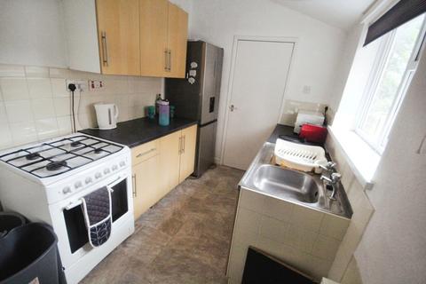 4 bedroom terraced house to rent, Malvern Villas, Durham DH1