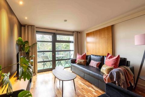 2 bedroom apartment to rent, Freemans Quay, Durham DH1