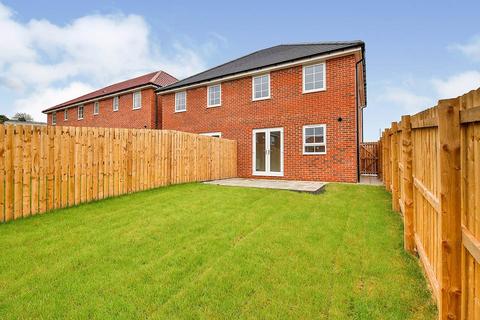 3 bedroom semi-detached house to rent, Gibside Way, Durham DL16