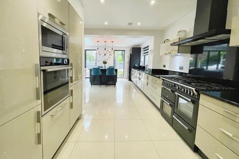 18 Bartley Road, Manchester, M22 4BG