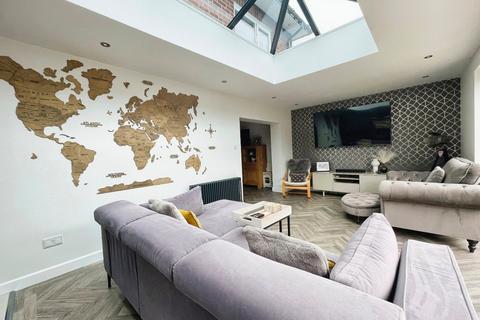 18 Bartley Road, Manchester, M22 4BG