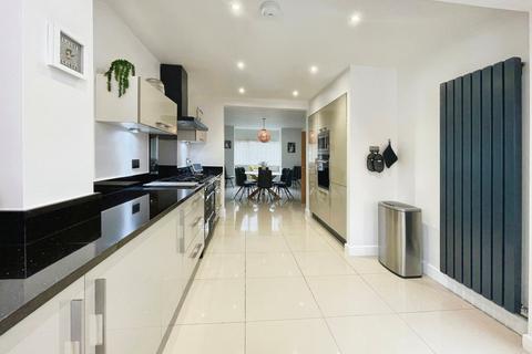 18 Bartley Road, Manchester, M22 4BG