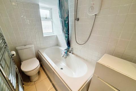 3 bedroom end of terrace house for sale, Piper Hill Avenue, Greater Manchester M22