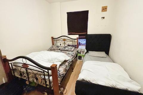 17 Burdith Avenue, Manchester, M14 7HX