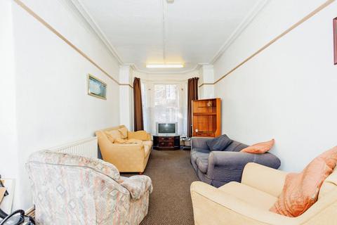 16 Alness Road, Manchester, M16 8ET