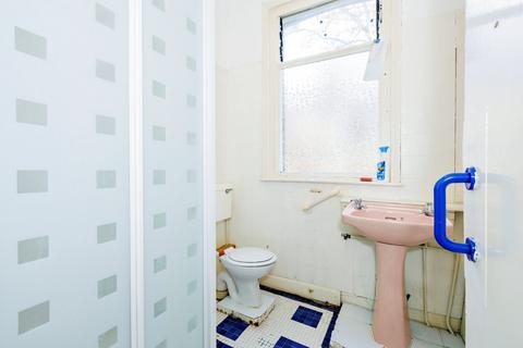 16 Alness Road, Manchester, M16 8ET