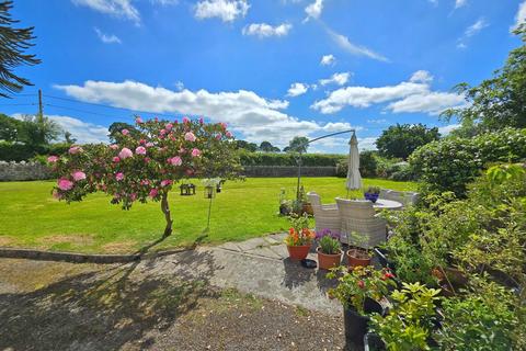 6 bedroom country house for sale, Bray Shop PL17