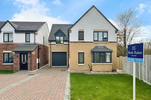 4 bedroom detached house for sale, Lakeside Court, Worksop S80