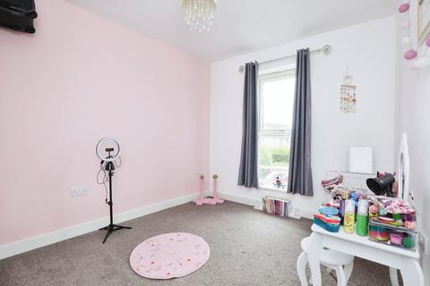 8 Ascot Drive, Laughton Common, Sheffield, S25 3AL