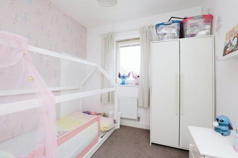 8 Ascot Drive, Laughton Common, Sheffield, S25 3AL