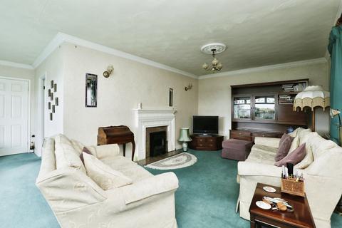 3 bedroom bungalow for sale, Guildway, Sheffield S26