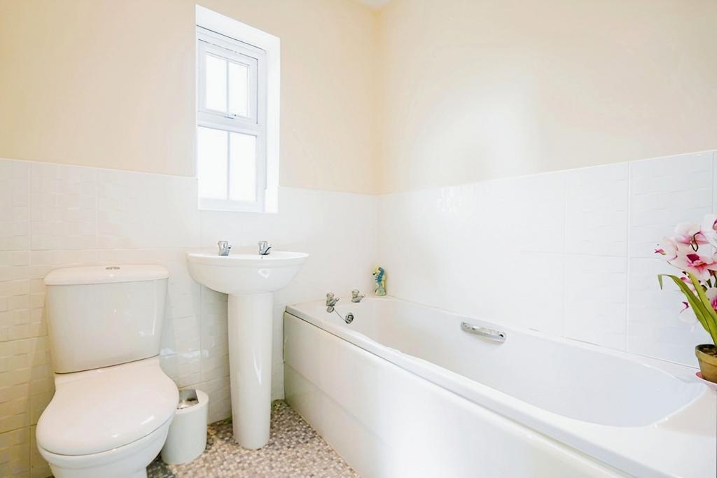 En Suite Bathroom