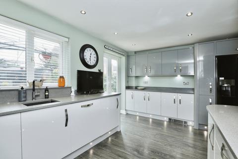 6 Bennett Croft, North Anston, Sheffield, S25 4DU