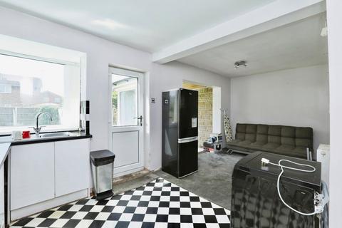 16 Lindale Close, North Anston, Sheffield, S25 4FD