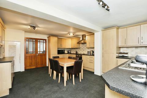 15 Derwent Close, North Anston, Sheffield, S25 4GD