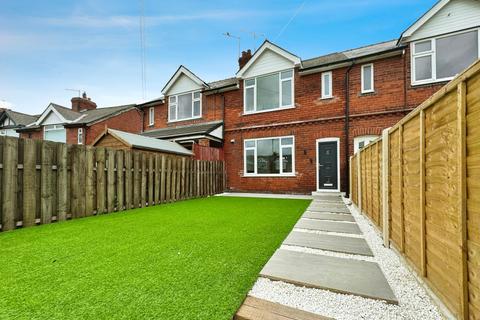 3 bedroom terraced house to rent, South Street, Rotherham S66