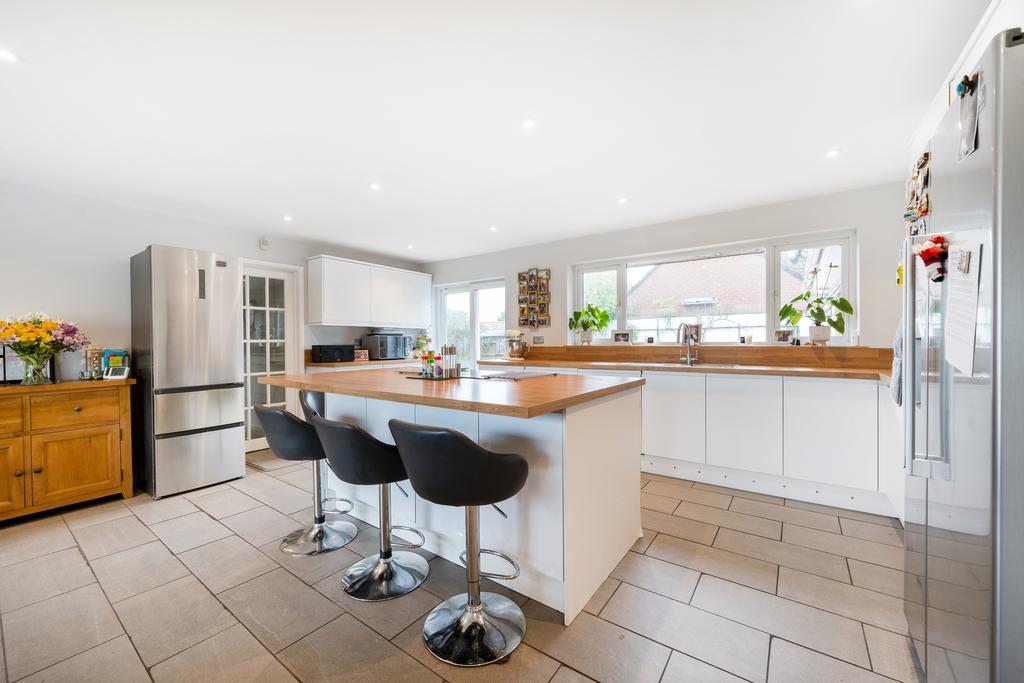 Kitchen / Dining Room