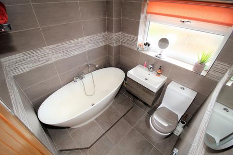 3 bedroom semi-detached house for sale, Westmorland Way, Doncaster DN5