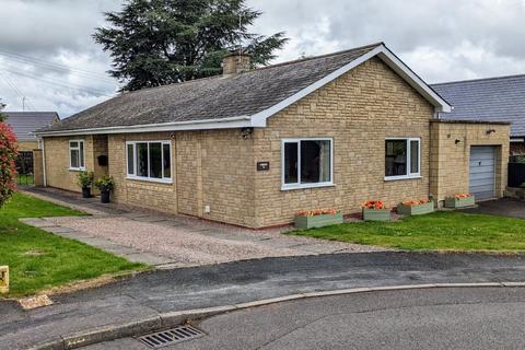 3 bedroom bungalow for sale, The Green, Pershore WR10