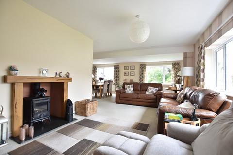 3 bedroom bungalow for sale, The Green, Pershore WR10