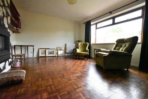 1 Avon Court, Offenham, Evesham, WR11 8RU