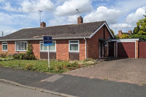 2 bedroom bungalow for sale, Binyon Close, Evesham WR11