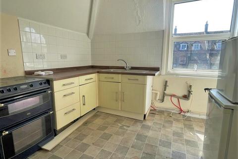 3 bedroom apartment for sale, Bouverie Road West, Kent CT20