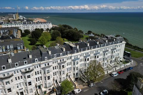 2 bedroom apartment for sale, Clifton Gardens, Kent CT20