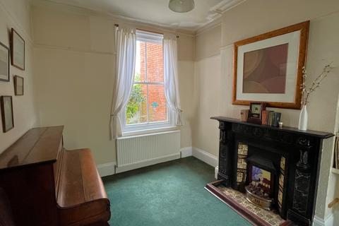 62 Bournemouth Road, Folkestone, CT19 5AZ