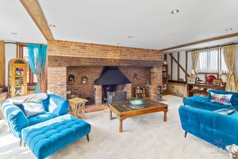 4 bedroom detached house for sale, Saltwood, Kent CT21