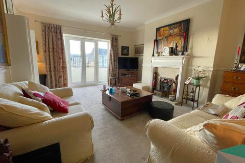 2 bedroom apartment for sale, Clifton Gardens, Kent CT20