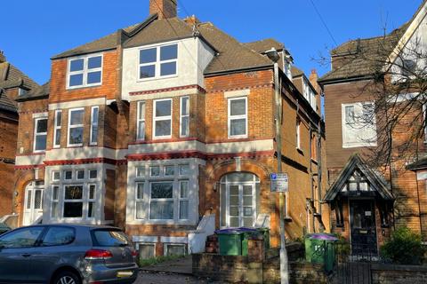 2 bedroom apartment for sale, Kingsnorth Gardens, Folkestone CT20