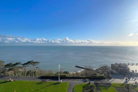 12 Carlton Leas, Folkestone, CT20 2DJ