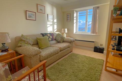 12 Carlton Leas, Folkestone, CT20 2DJ
