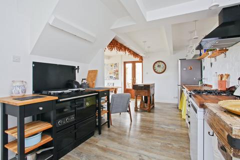 2 bedroom detached house for sale, Canterbury Road, Folkestone CT18