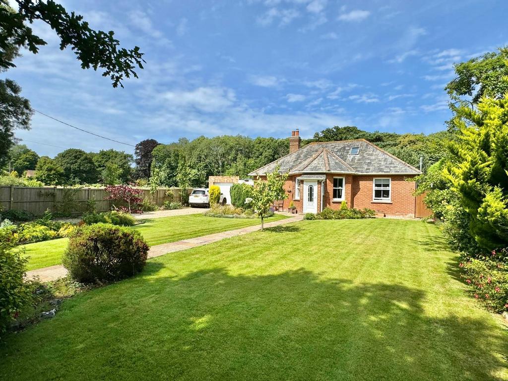 Acrise, Kent CT18 3 bed bungalow for sale £650,000