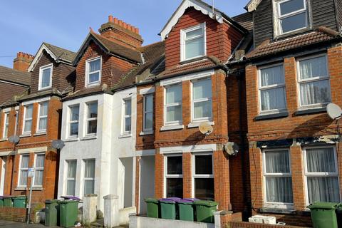 3 bedroom terraced house for sale, Radnor Park Road, Kent CT19