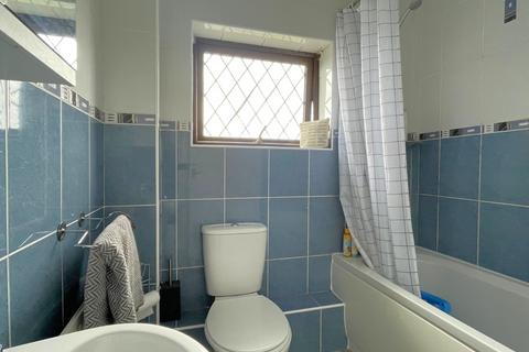 5 The Close, Folkestone, CT19 6QB