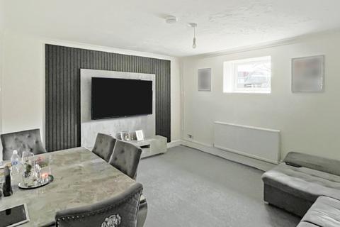 2 bedroom apartment for sale, Cheriton Gardens, Kent CT20