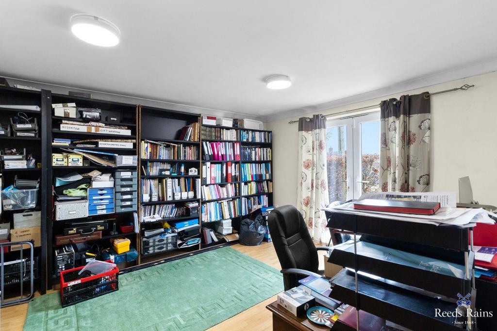 Bedroom/Study
