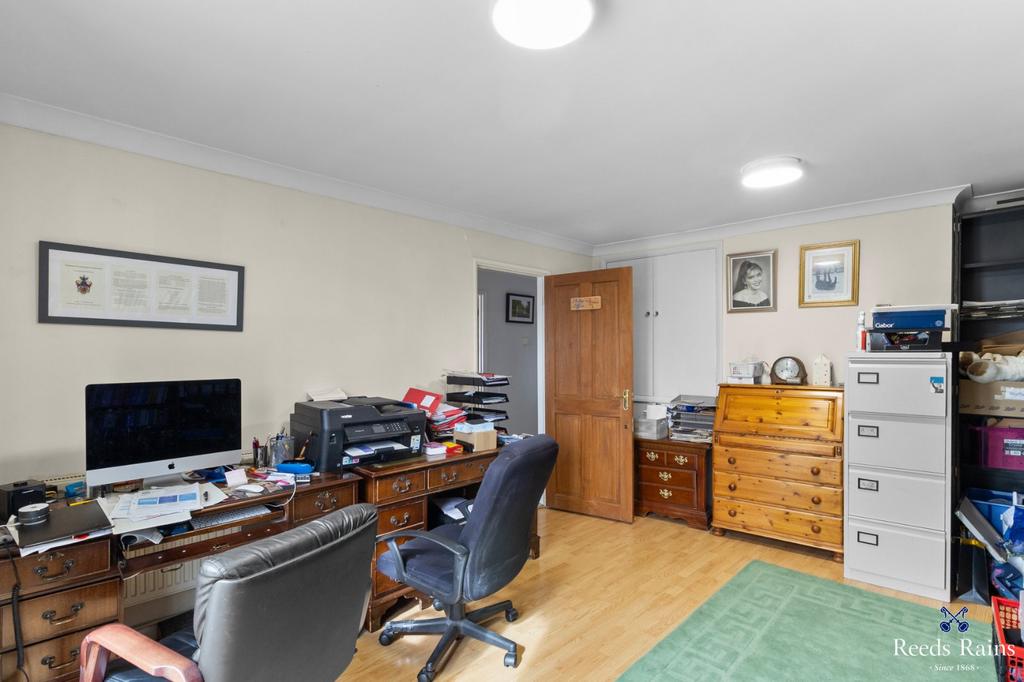 Bedroom/Study